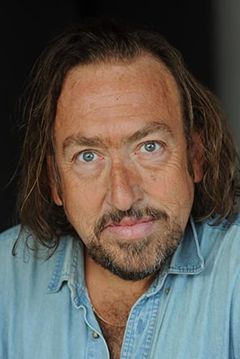 Mark Acheson interpreta Norseman