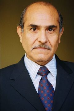 Joaquín Garrido interpreta Sergeant Treviño
