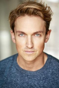 Dylan Turner interpreta Stag