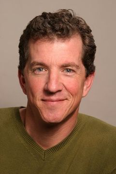 Reed Rudy interpreta Roger Chaffee