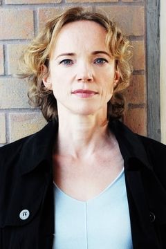Claudia Geisler interpreta Susan Baker