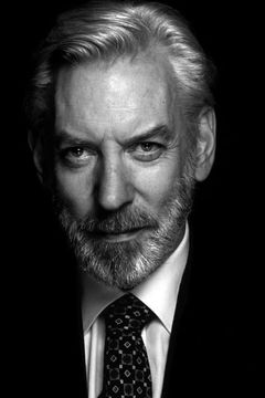 Donald Sutherland interpreta Narrator
