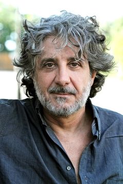 Leonardo Petrillo interpreta Marcel Proust