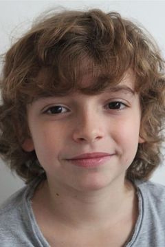 Jean-Baptiste Blanc interpreta Max Beaufils