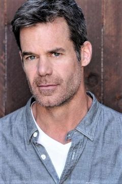Tuc Watkins interpreta Bob Hunter