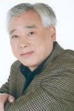 Haruhiko Hirata interpreta Japanese Minister