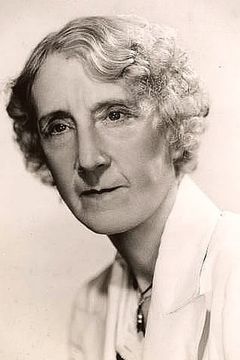 Flora Finch interpreta Maw (uncredited)