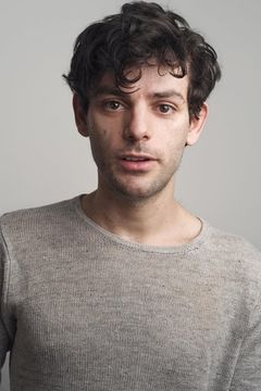 Tanner Paul interpreta Jeff Walker