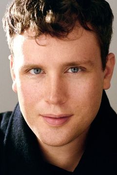 Grey Henson interpreta Ciro