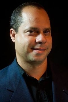 Guilherme Guaral interpreta Marimbondo