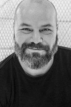 Uri L. Schwarz interpreta Blacksmith