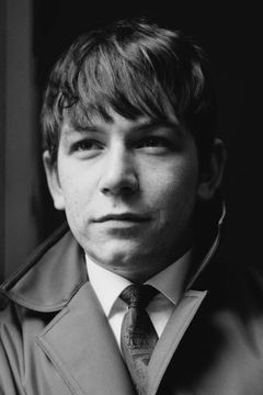 Eric Burdon interpreta Backstage Manager