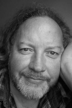 Jean-Michel Balthazar interpreta Chris