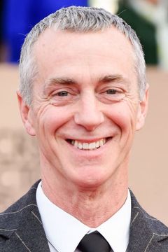 Mark Steger interpreta Duke