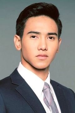 Jirayu Tantrakul interpreta Darmadi'Danny' Suharto