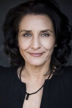 Meral Perin interpreta Großmutter Yadigar