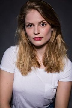 Florence Vos Weeda interpreta Julia