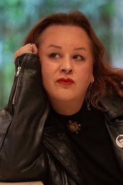 Alana Portero interpreta Invitada en fiesta de Gabi