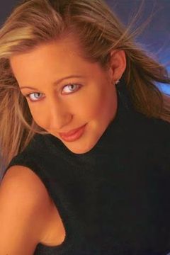 Christy Bella Joiner interpreta Model at Party (uncredited)