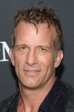 Thomas Jane interpreta Jim Jacobs