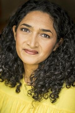 Rashmi Pilapitiya interpreta Nurse Anita