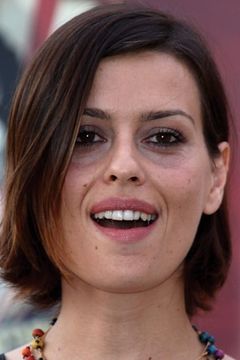 Claudia Pandolfi interpreta Giulia Corsi