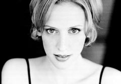 Jessica Stone interpreta Marge