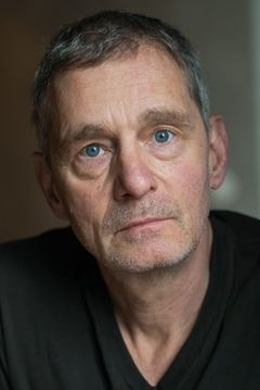 Hans-Uwe Bauer interpreta Horst Grimma