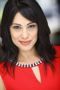 Lisa Catara interpreta la Conductrice