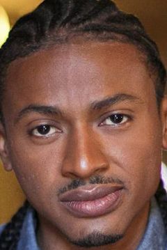 Olumiji Olawumi interpreta Drug Dealer
