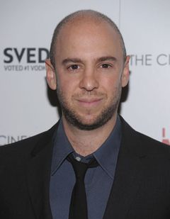 John Hamburg interpreta Philip