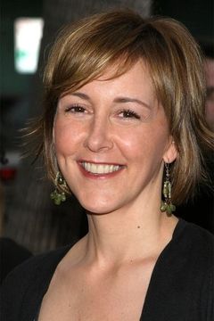 Cynthia Stevenson interpreta Nancy