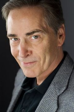 Martin Thompson interpreta Stewart Green