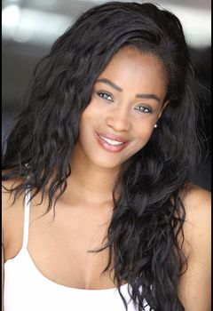Tiana Benjamin interpreta Angelina Johnson