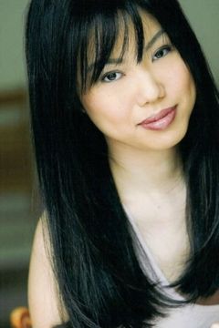 Susan Yoo interpreta Girl - 19 year old