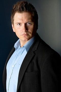 Rod Heatherington interpreta Sgt. Coben