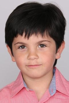 Adrián Marrero interpreta Rodrigo (7-10 Years Old)