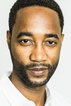 Yohance Myles interpreta Dr. Edmonds