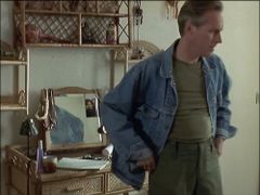 Sam Graham interpreta Potato Thrower
