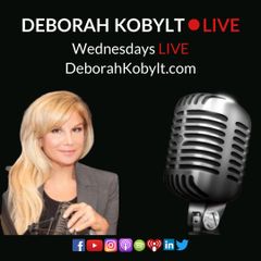 Deborah Zara Kobylt interpreta Newscaster