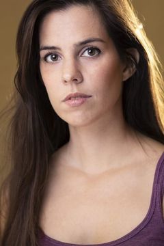 Carrie Anne Hunt interpreta Megan Davidson