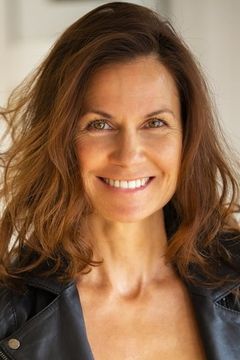 Frédérique Marlot interpreta Cougar