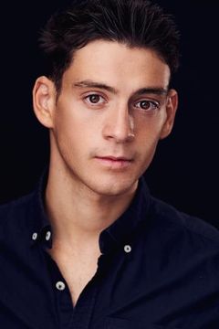 Joe Romeo interpreta Teen at First Possession Party