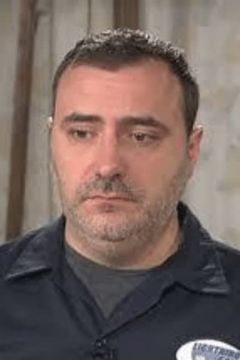 Mike Stoklasa interpreta Nauseous Swing Boy (uncredited)