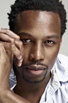 Maka Sidibe interpreta Gendarme Ludovic Lestac
