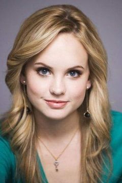 Meaghan Jette Martin interpreta Johanna