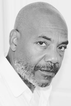 John Earl Jelks interpreta Detective Dillard