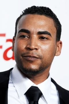 Don Omar interpreta Don Omar