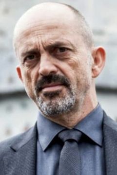 Jacek Koman interpreta Wozniak