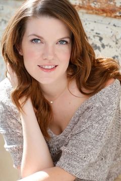 Kate Bond interpreta Young Woman
